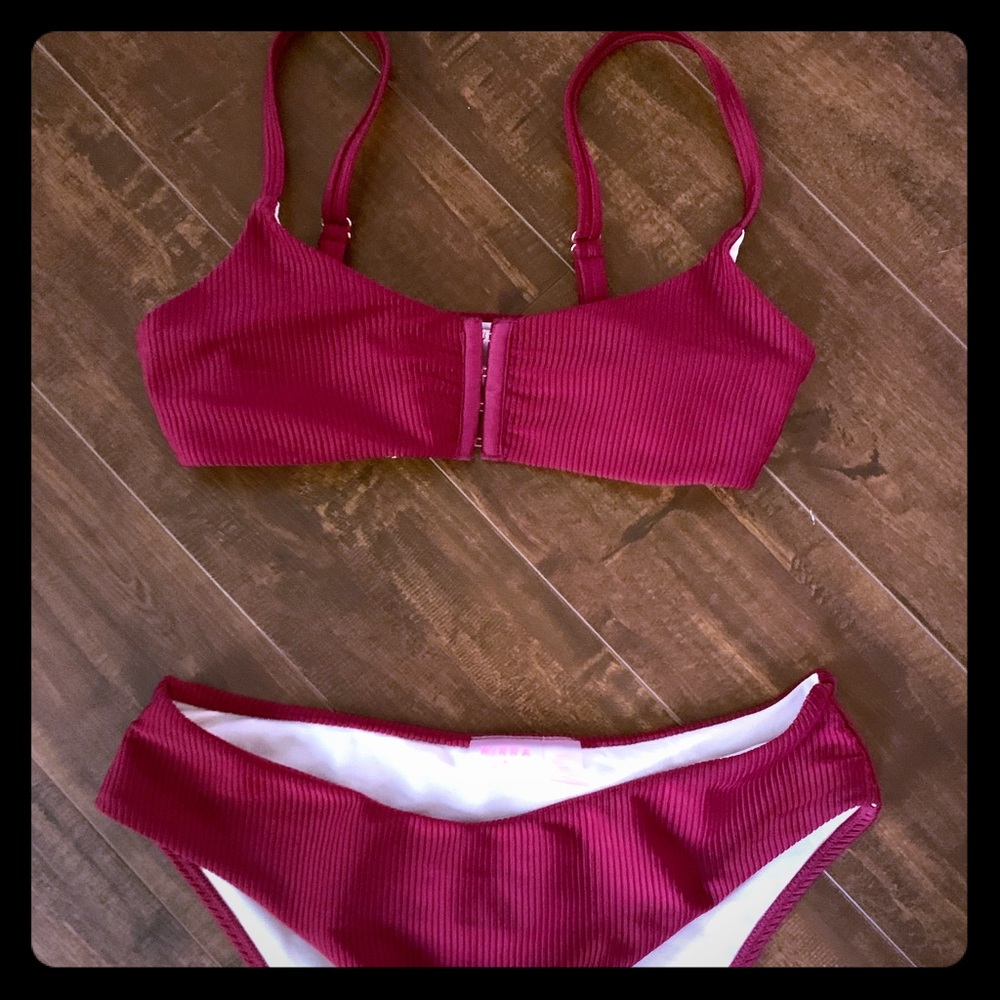 👙 NWOT Kirra bikini suit set top and bottom 👙